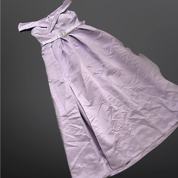 Elegant Lavender Off-Shoulder Boxy Pleated Split Thigh Belt Light Purple size L - Picture 4 of 8